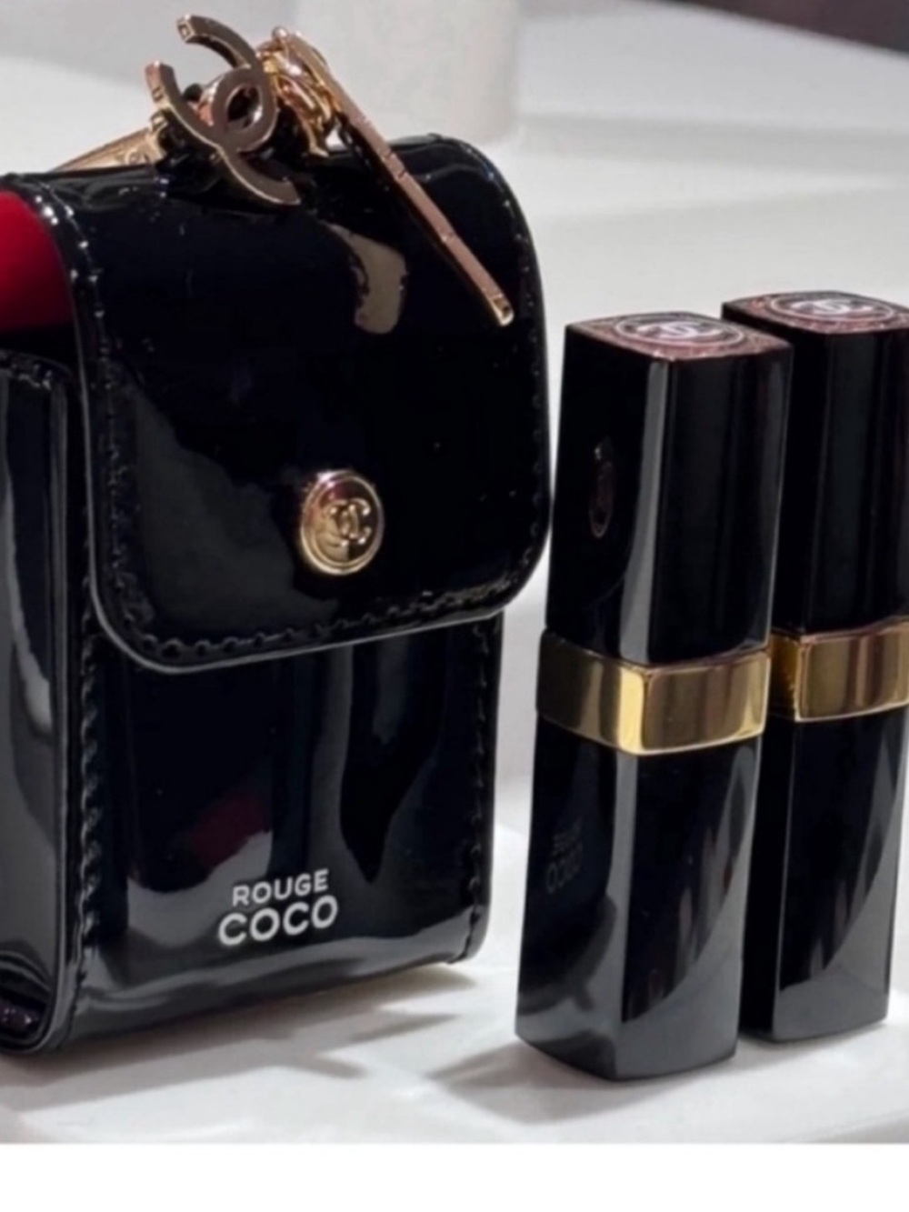 CHANEL Black Patent Rouge Coco
Lipstick case